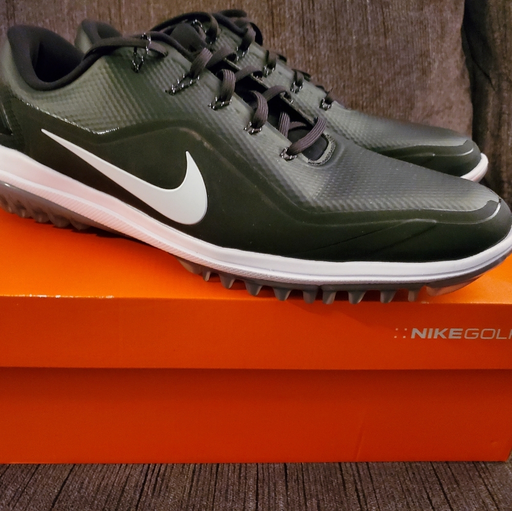 Size 13 Nike Lunar Control Vapor 2 Golf Shoes.